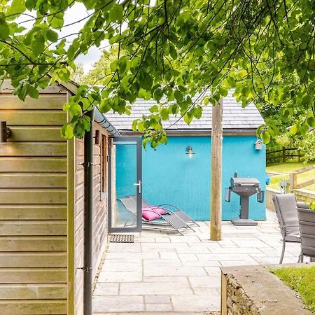 Cosy Cotswolds Retreat Near Bath & Castle Combe Apartment ชิปเพแนม ภายนอก รูปภาพ