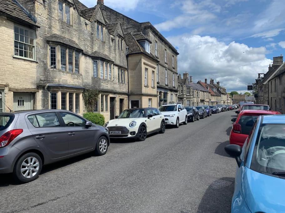 Cosy Cotswolds Retreat Near Bath & Castle Combe Apartment ชิปเพแนม ภายนอก รูปภาพ