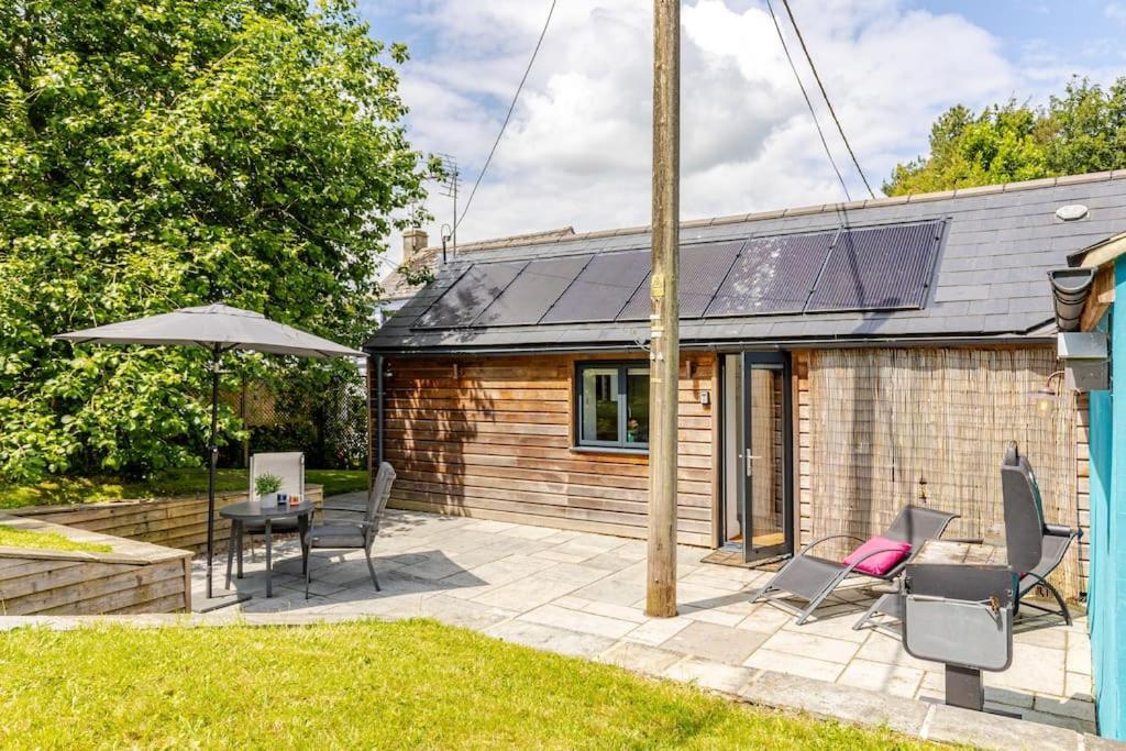Cosy Cotswolds Retreat Near Bath & Castle Combe Apartment ชิปเพแนม ภายนอก รูปภาพ